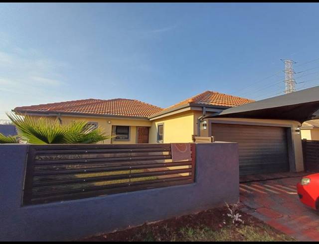 3 BEDROOM HOUSE FOR SALE IN HESTEAPARK